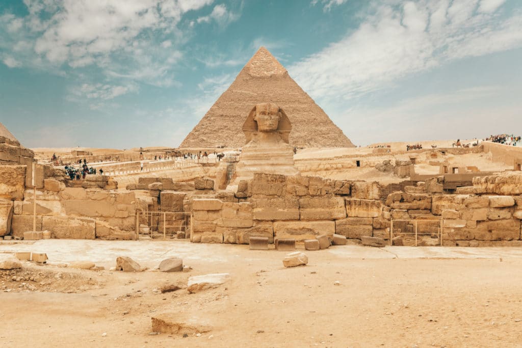 sphinx de gizeh et la pyramide de khéphren